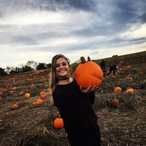 Meet your Posher, Christina